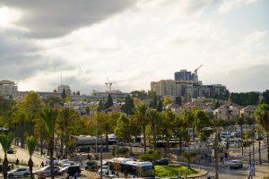 בדיקת מוניטין לעסקים: המדריך המקצועי המלא לשנת 2025